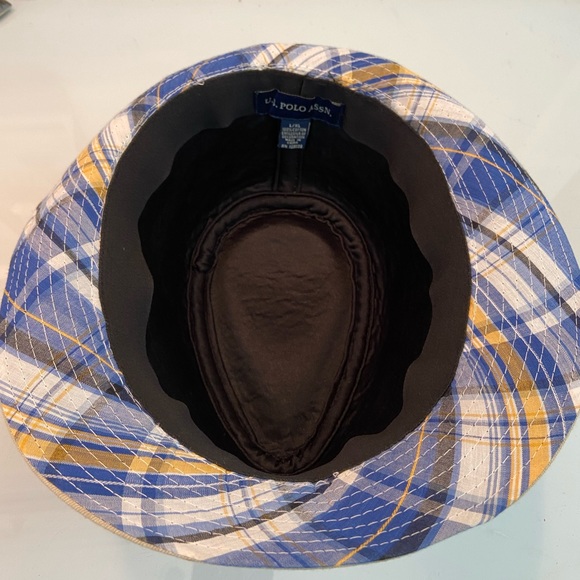 Fedora - Picture 2 of 3